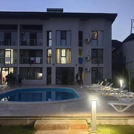 Vila Hercules Dubova Bagian luar foto